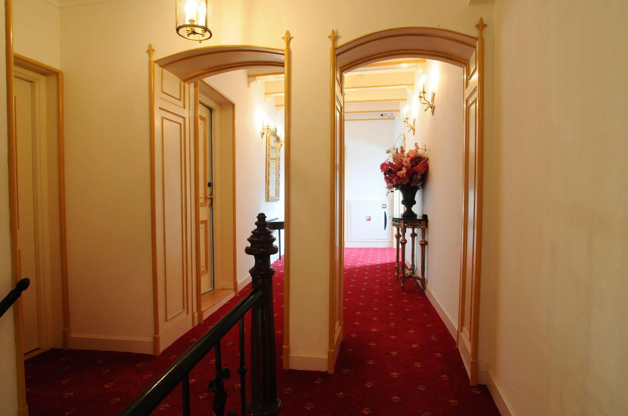 Hotel De Gulden Waagen Nimega Esterno foto